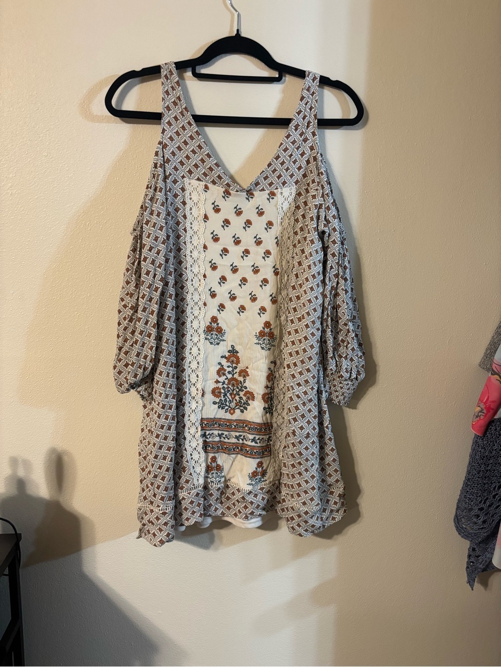 Cold-Shoulder Floral Boho Tunic Top - Cream & Brown - Picture 6 of 6
